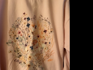Secondary image for the Vintage Pressed Flowers Sweatshirt Auction Item