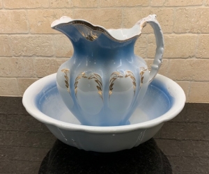 Primary image for the Antique (circa 1890?) wash basin and jug Auction Item