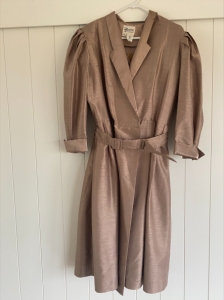 Primary image for the The Dressing Room vintage ladies evening trench coat size 16 Auction Item