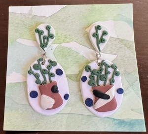 Primary image for the String-of-pearls plant earrings Auction Item