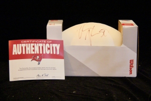 Primary image for the Vita Vea Autographed Bucaneers Football Auction Item