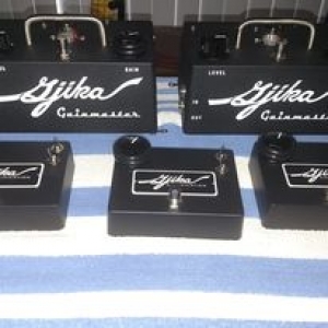 Secondary image for the Gjika 10^n full mono rig - with speaker cab, and Gjika Germanium Fuzz Driver - Choose Color Auction Item
