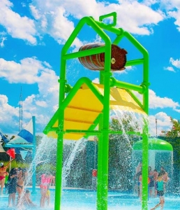 Secondary image for the Wet-N-Wild Emerald Pointe Auction Item