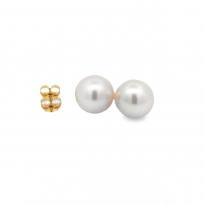 Secondary image for the Freshwater Pearl Earrings Auction Item
