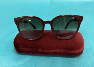 Primary image for the Gucci Glasses-Julian Gold Auction Item