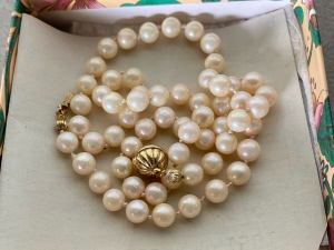 Secondary image for the Genuine Pearl Necklace Auction Item