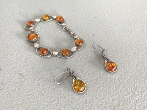 Secondary image for the Amber Stone Silver jewelry Auction Item