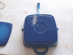Secondary image for the Le Cruset Cast Iron Grill Pan and Panini press Auction Item