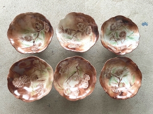 Secondary image for the Vintage Pine Cone dessert dishes, ceramic x set of 6, and McCoy and Roseville Pottery Pine vases Auction Item