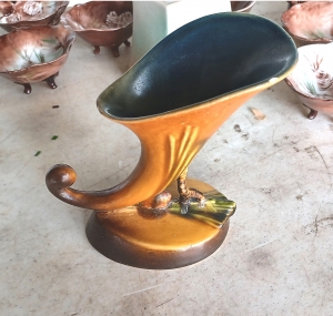 Primary image for the Vintage Roseville Pottery small vase, circa 1930s Auction Item