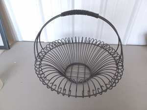 Primary image for the Large black metal wire basket decor Auction Item