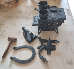 Primary image for the Toy Cast Iron Stove Auction Item