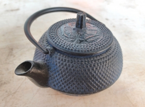 Secondary image for the Nanbu Tetsubin Japanese iron teapot with filter  Auction Item