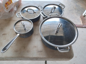 Primary image for the All Clad set of 4 Anodized Pans Auction Item