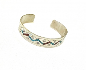Primary image for the Set of 3 Silver and Crushed Stone Cuff Bracelets Auction Item