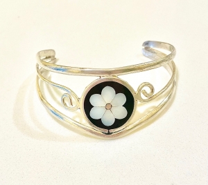 Secondary image for the Set of 3 Silver and Crushed Stone Cuff Bracelets Auction Item