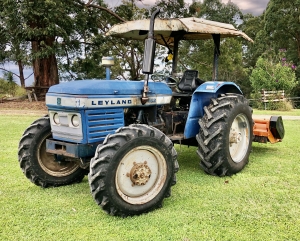 Secondary image for the TRACTOR - Leyland 462 - 62HP - 4WD - 10 speed. Auction Item