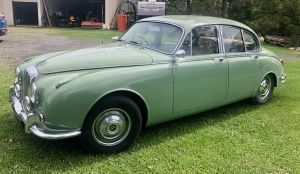 Secondary image for the DAIMLER 250V8 Auction Item