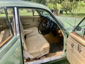 Secondary image for the DAIMLER 250V8 Auction Item