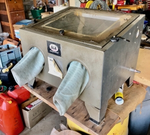 Primary image for the SANDBLASTING CABINET Auction Item
