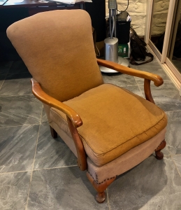 Primary image for the Armchair Auction Item