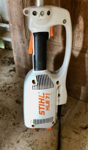 Secondary image for the HLE71 Hedger Auction Item