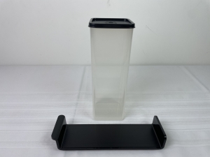Primary image for the Tupperware cheese/butter/cracker keeper Auction Item
