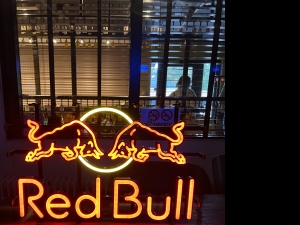Primary image for the Red Bul Led Wandbord Auction Item