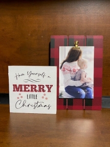 Primary image for the 93 - Picture Frame and Sign Auction Item