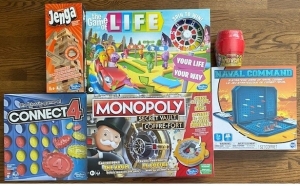 Primary image for the 202 - Family Game Bundle #2 Auction Item