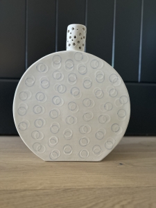 Secondary image for the EXQUISIT CERAMIC VASE Auction Item