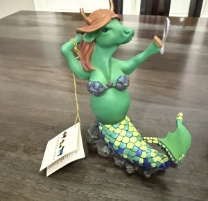 Secondary image for the COLLECTION OF COW PARADE FIGURINES Auction Item