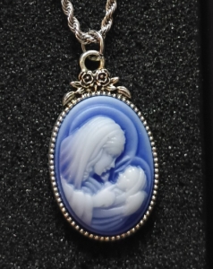 Primary image for the Blessed Mother and infant Jesus necklace Auction Item