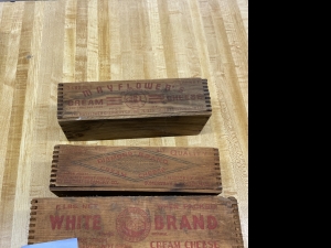 Primary image for the S35: cream cheese wooden boxes set Auction Item