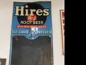Primary image for the S36: root beer sign  Auction Item