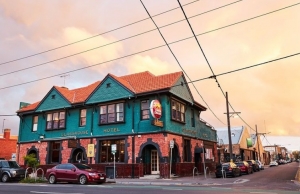 Secondary image for the Inner City Escape – Collingwood Edition Auction Item