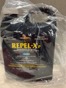 Primary image for the Repel-Xp, Emulsifiable Fly Spray concentrate, 946mL - damaged pkg Auction Item