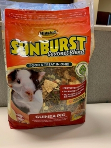 Primary image for the Higgins Guinea Pig, gourmet blend, 6lbs - damaged pkg Auction Item
