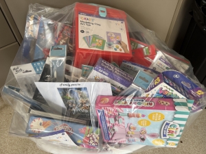 Primary image for the Year 3 Art Show Hamper - Art and Craft Auction Item
