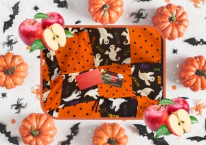 Primary image for the Spooky Halloween Quilt with $100 Appleland Gift Certificate Auction Item