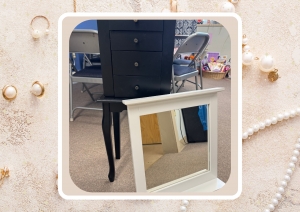 Primary image for the Jewelry Chest Floor Stand with Wall Mirror Auction Item