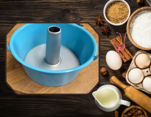 Primary image for the Pampered Chef Tube Cake Pan Auction Item