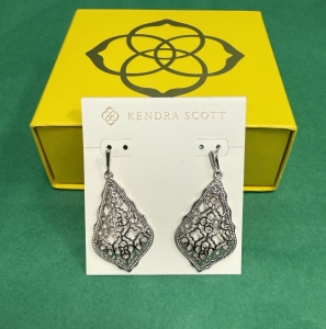 Primary image for the Kendra Scott Earrings Auction Item