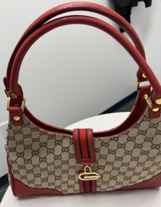 Primary image for the Gucci Purse Auction Item