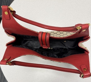 Secondary image for the Gucci Purse Auction Item