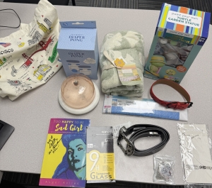 Primary image for the Assorted Items Bag Auction Item