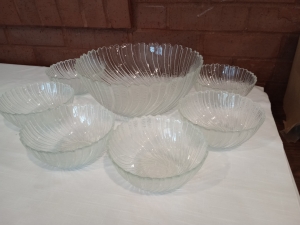 Primary image for the Item #1 Large Salad Bowl With 6 Individual Bowls Auction Item