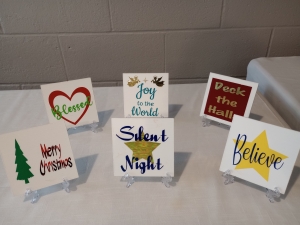 Primary image for the Item #6 Christmas Plaques With Stands Auction Item