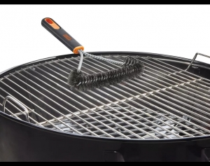 Secondary image for the 57 - Grill Brush Set Auction Item