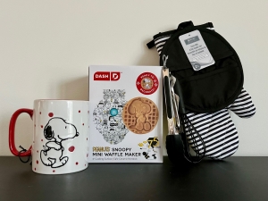 Primary image for the 127 - Peanuts Pack  Auction Item